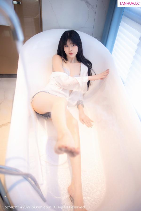 77qiqi  [XiuRen]高清写真图 2022.11.25 No.5909 77qiqi 浴缸美腿第18张图片